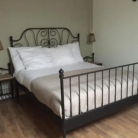 Velserhoeve Bed & Breakfast *