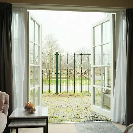 Bed & Breakfast Velserhoeve Velserbroek